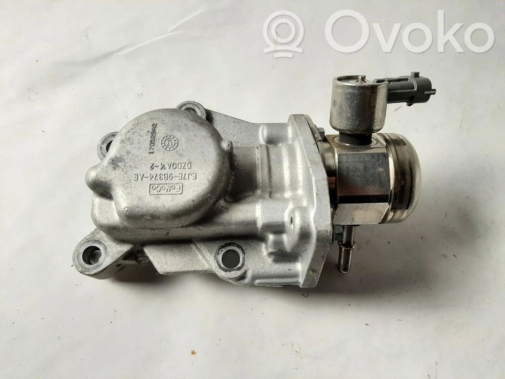 Ford Kuga II Fuel injection high pressure pump 