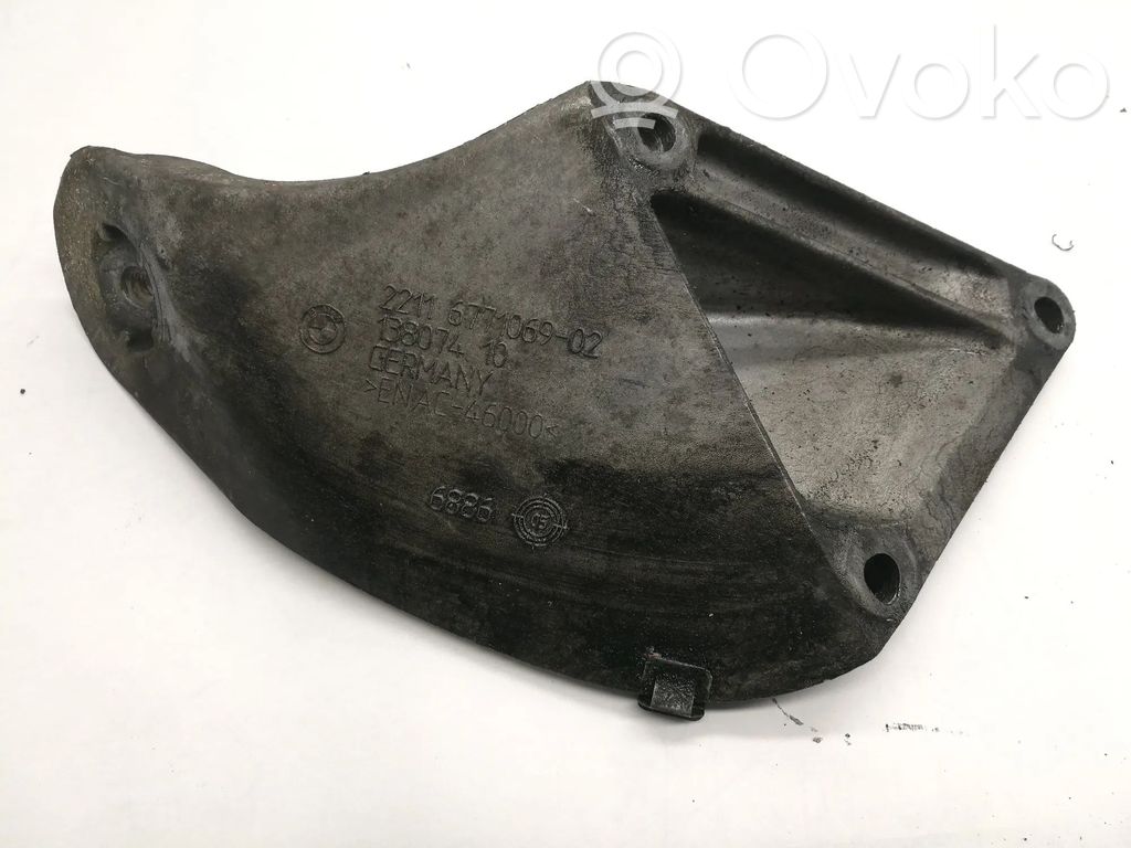 BMW 3 E90 E91 Engine mounting bracket 