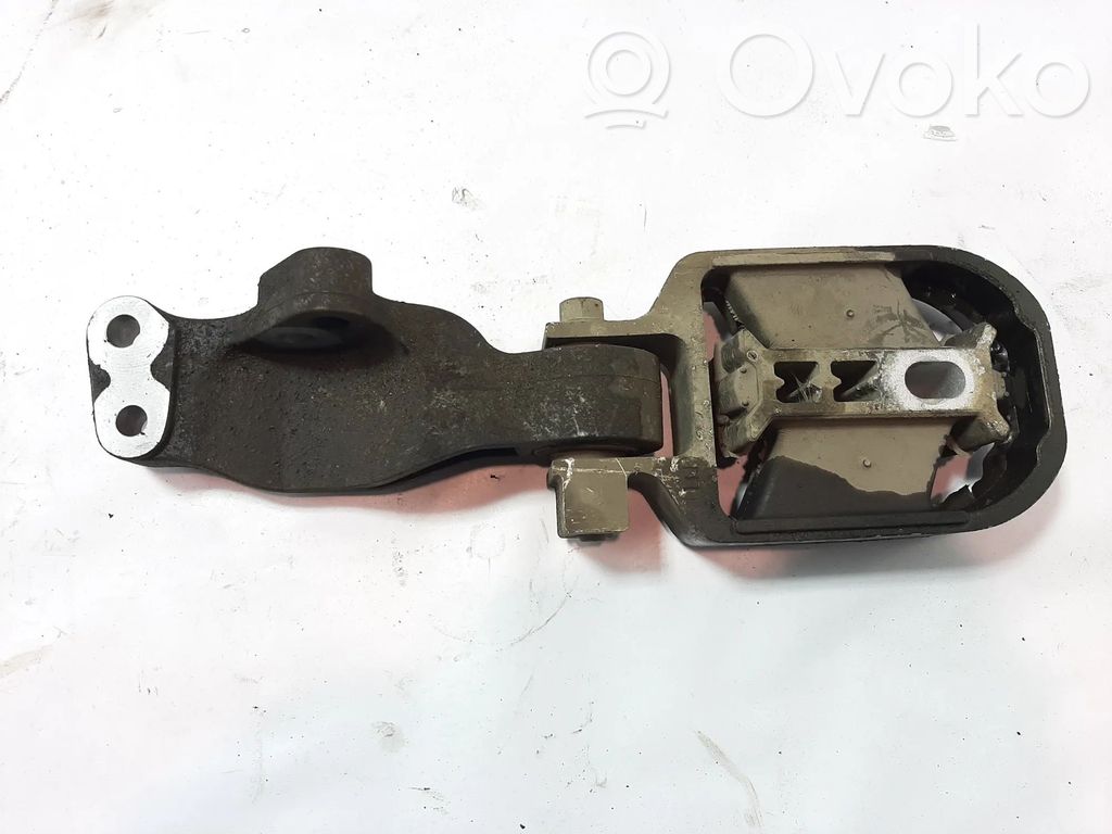 Volvo V40 Engine mount bracket 