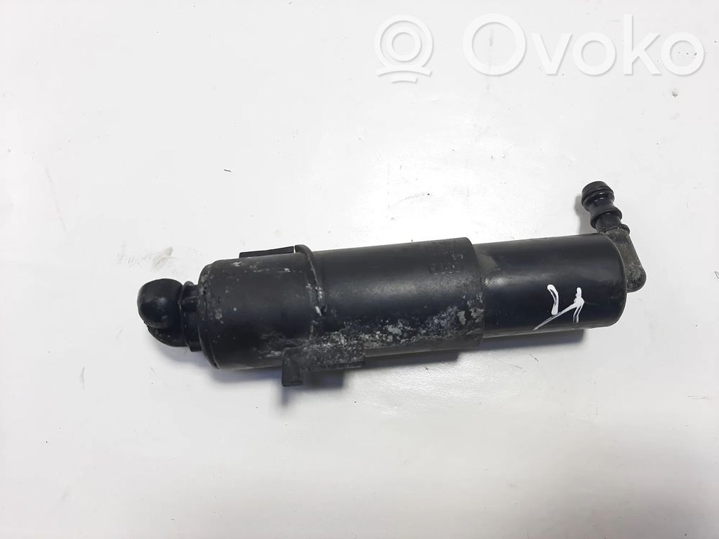 Audi A5 8T 8F Dysza spryskiwacza lampy przedniej 