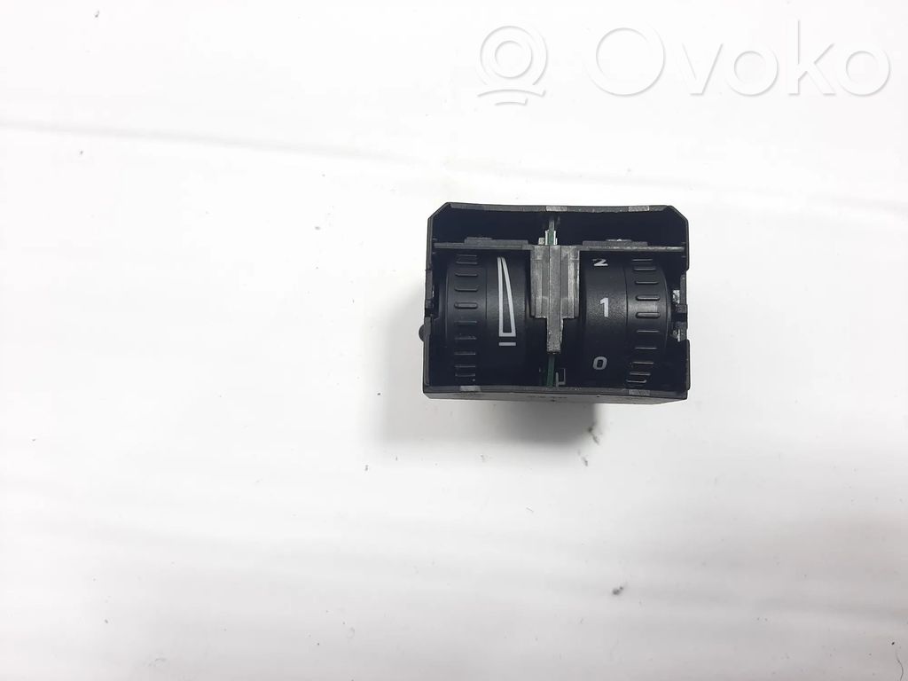 Volkswagen Caddy Headlight level height control switch 