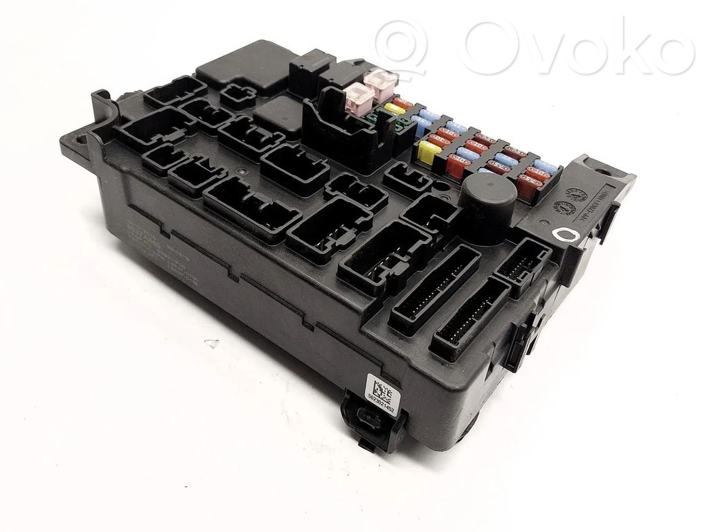 Mitsubishi Outlander Fuse module 