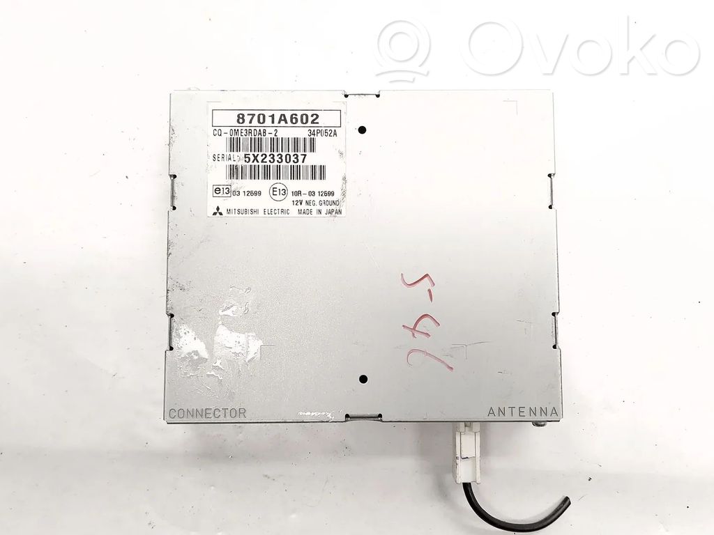 Mitsubishi Outlander Pystyantennivahvistin 