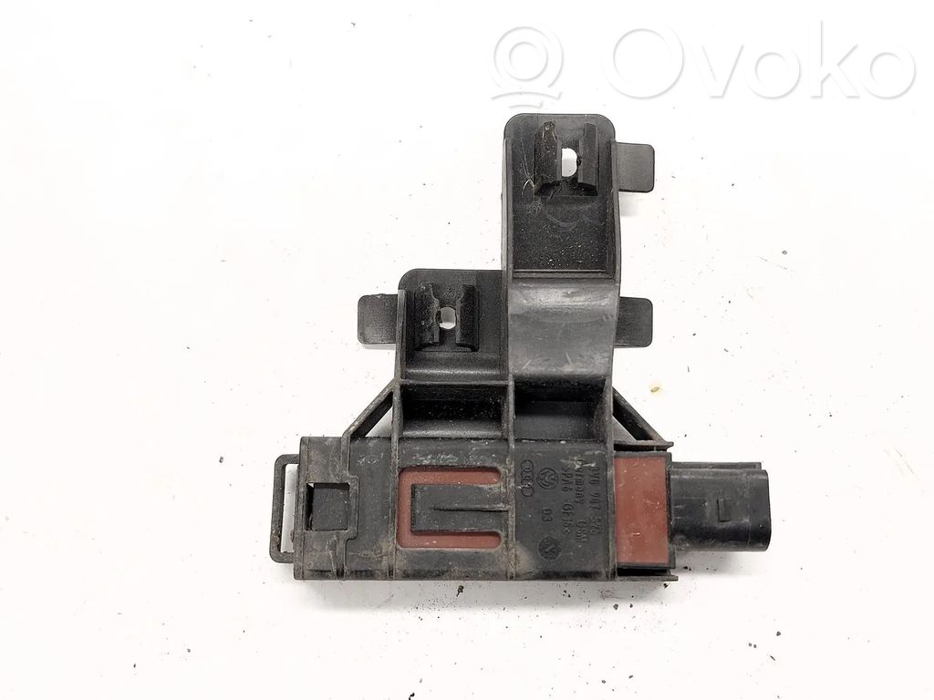 Amplificator antenă aeriană   8V0907526