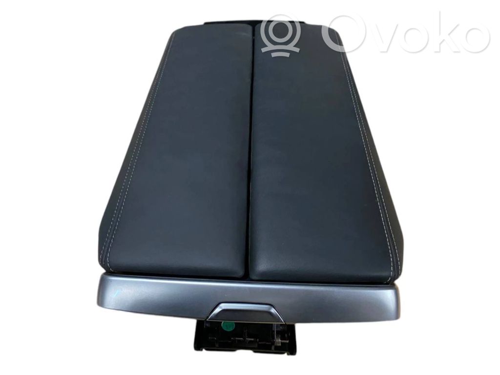 BMW 8 G14 Armrest 