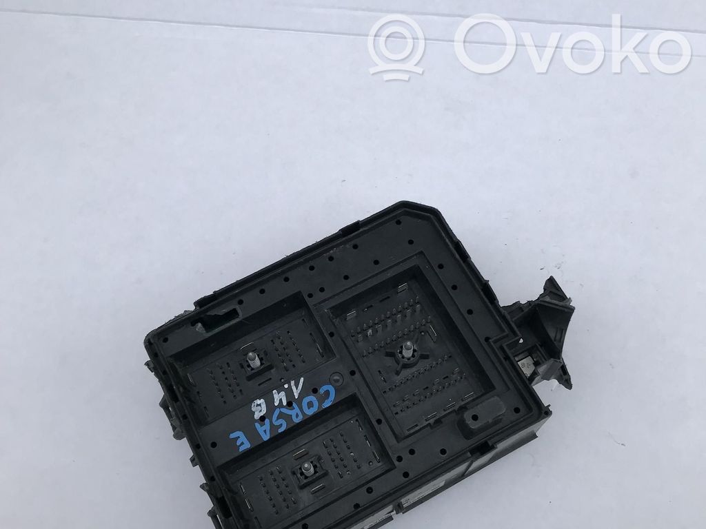Opel Corsa E Comfort/convenience module 