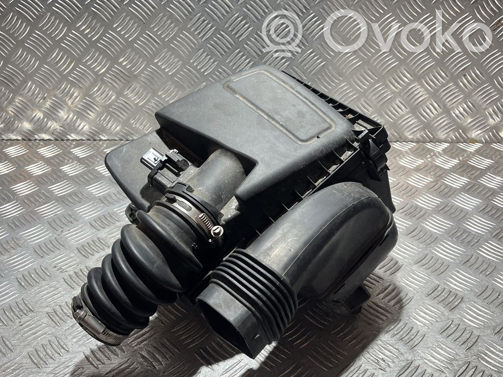 Ford Focus Cutie filtru aer 