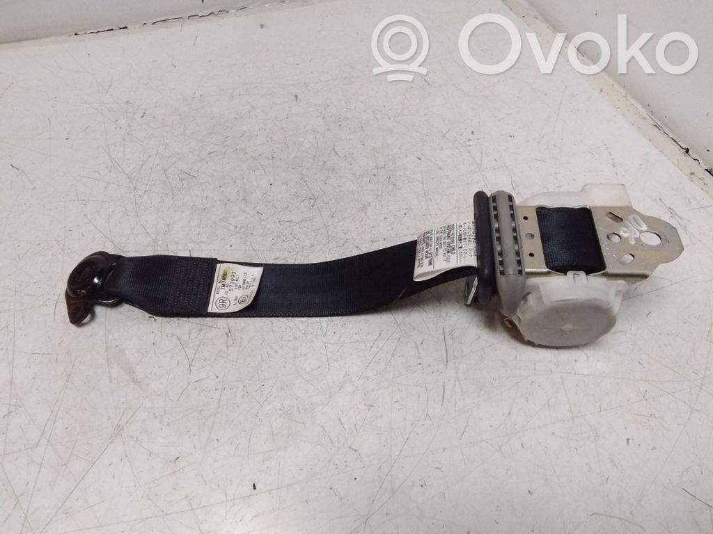 Toyota Yaris Cinturón trasero 