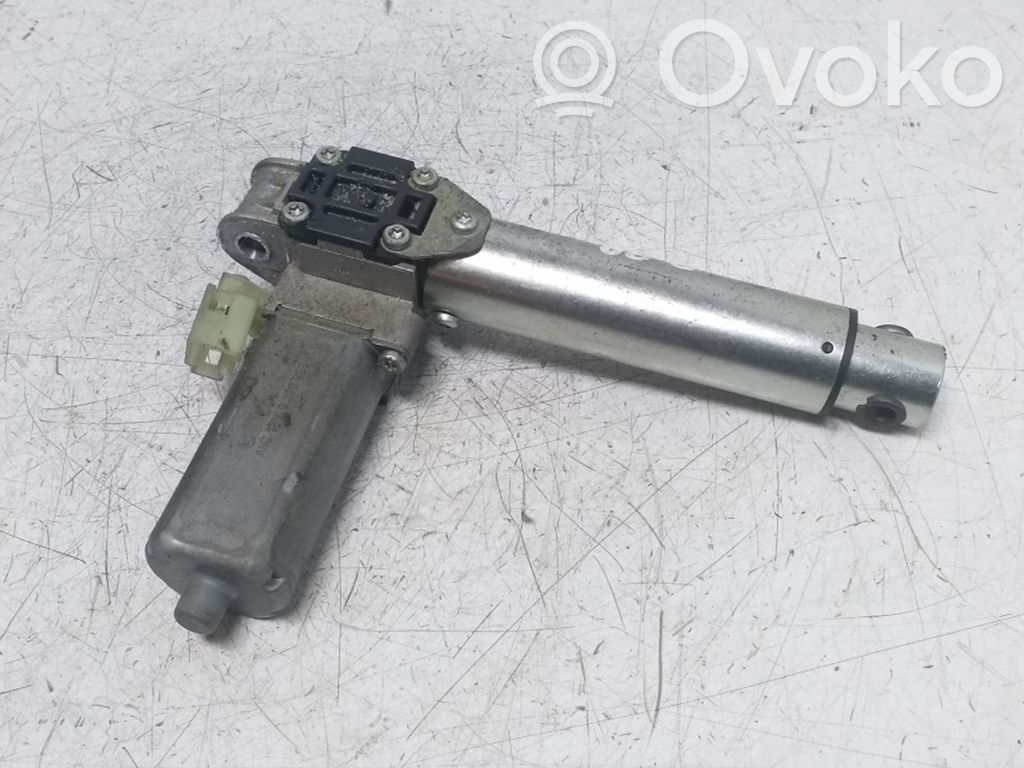BMW 5 E60 E61 Sėdynės valdymo varikliukas 