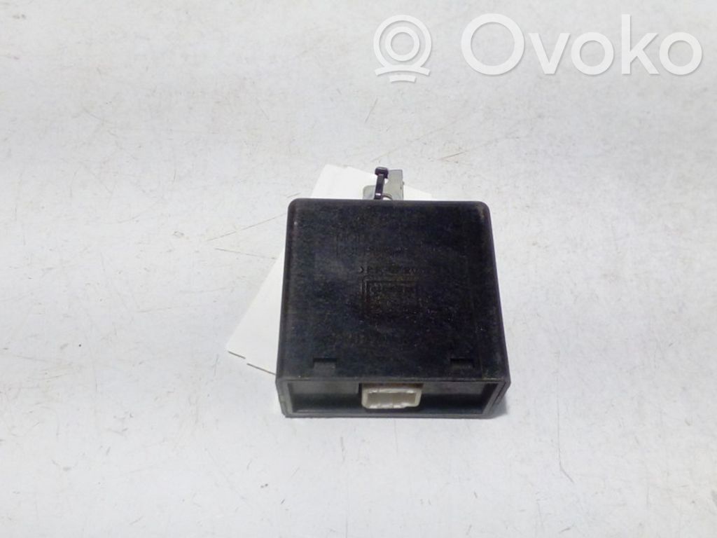 Chevrolet Captiva Wing mirror control module 