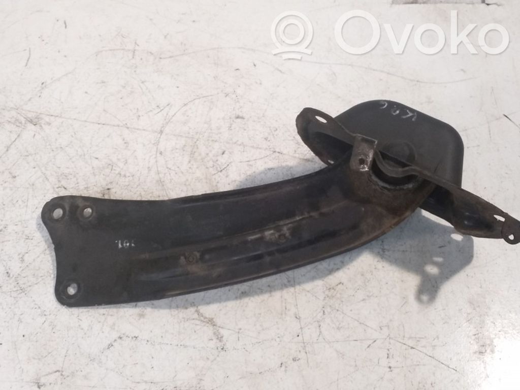 Volkswagen PASSAT B6 Górny wahacz tylny 