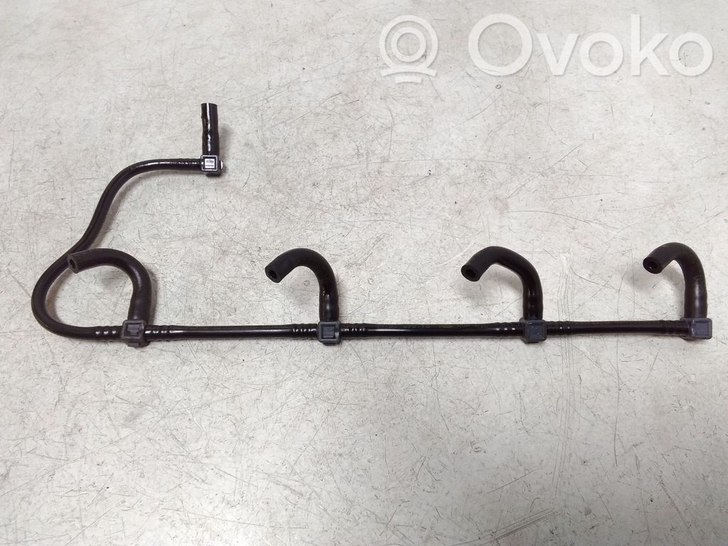 Nissan Note (E11) Fuel return line/hose 