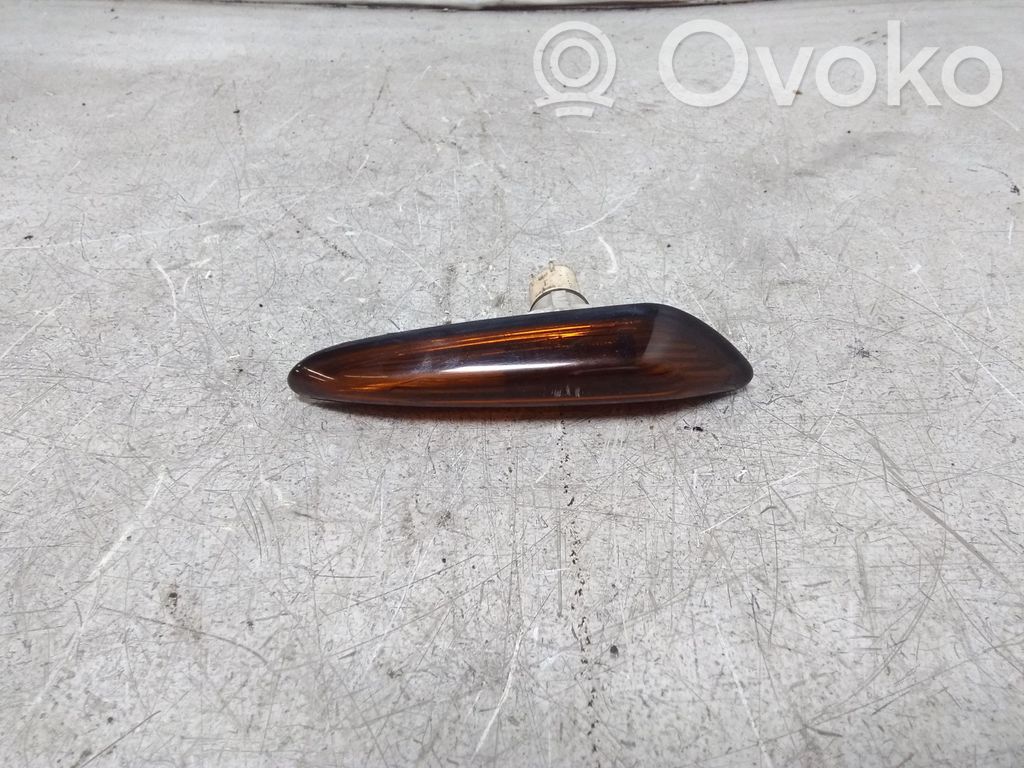 BMW 3 E46 Front fender indicator light 