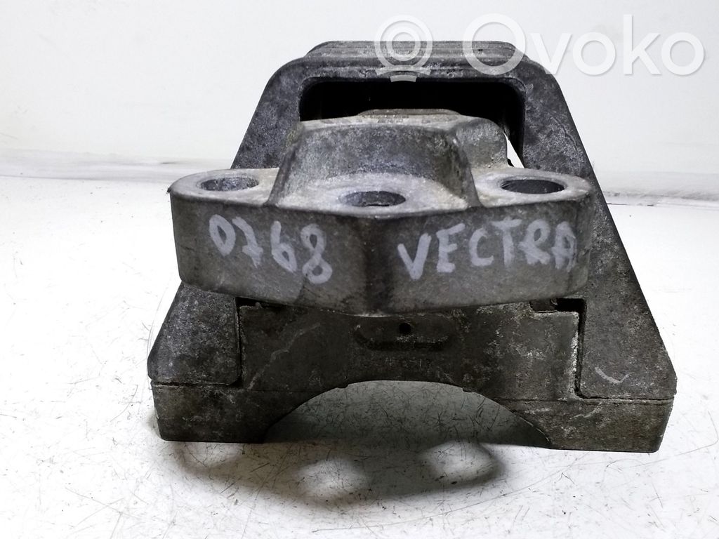 Opel Vectra C Engine mount bracket 