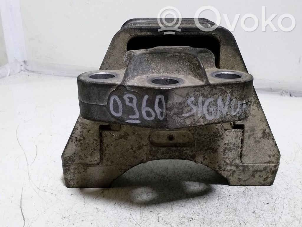 Opel Signum Engine mount bracket 