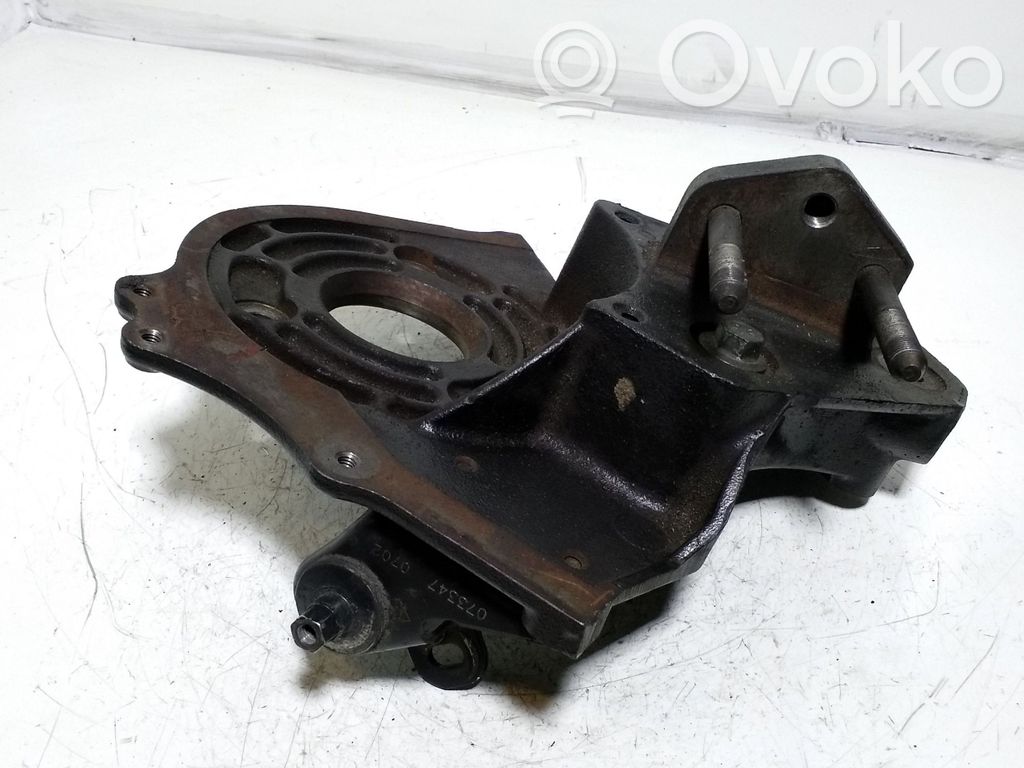 Mitsubishi Carisma Fuel pump bracket 