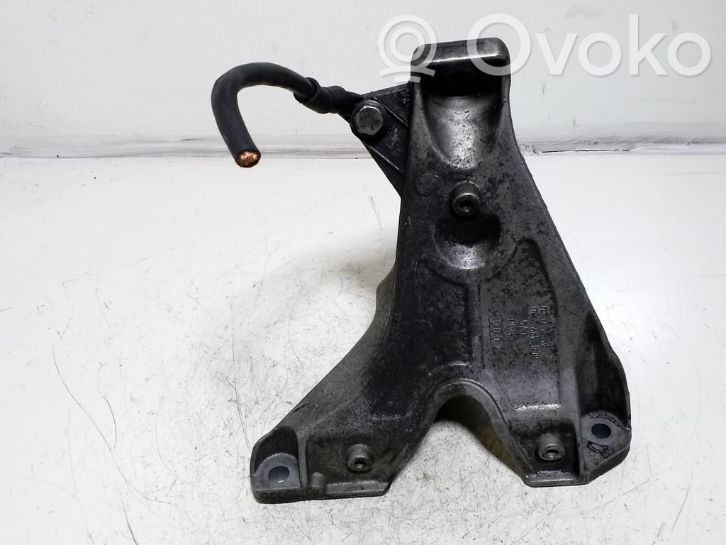 Audi A4 S4 B7 8E 8H Engine mounting bracket 