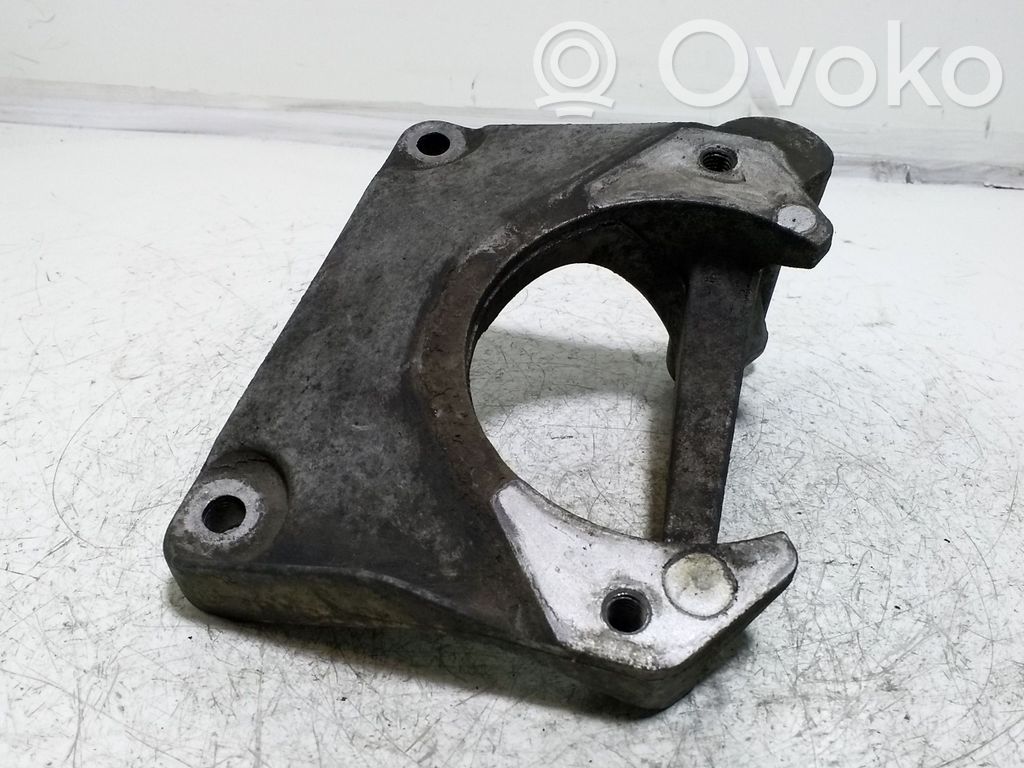 BMW 5 E60 E61 Engine mounting bracket 