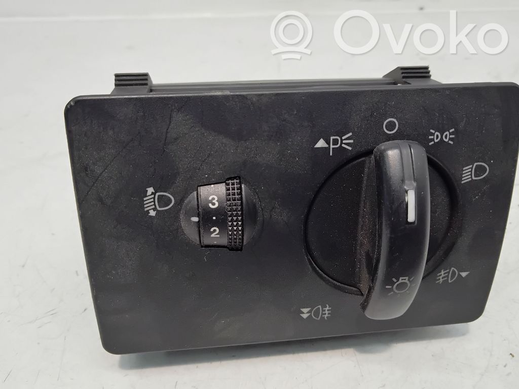 Ford Focus Light switch 