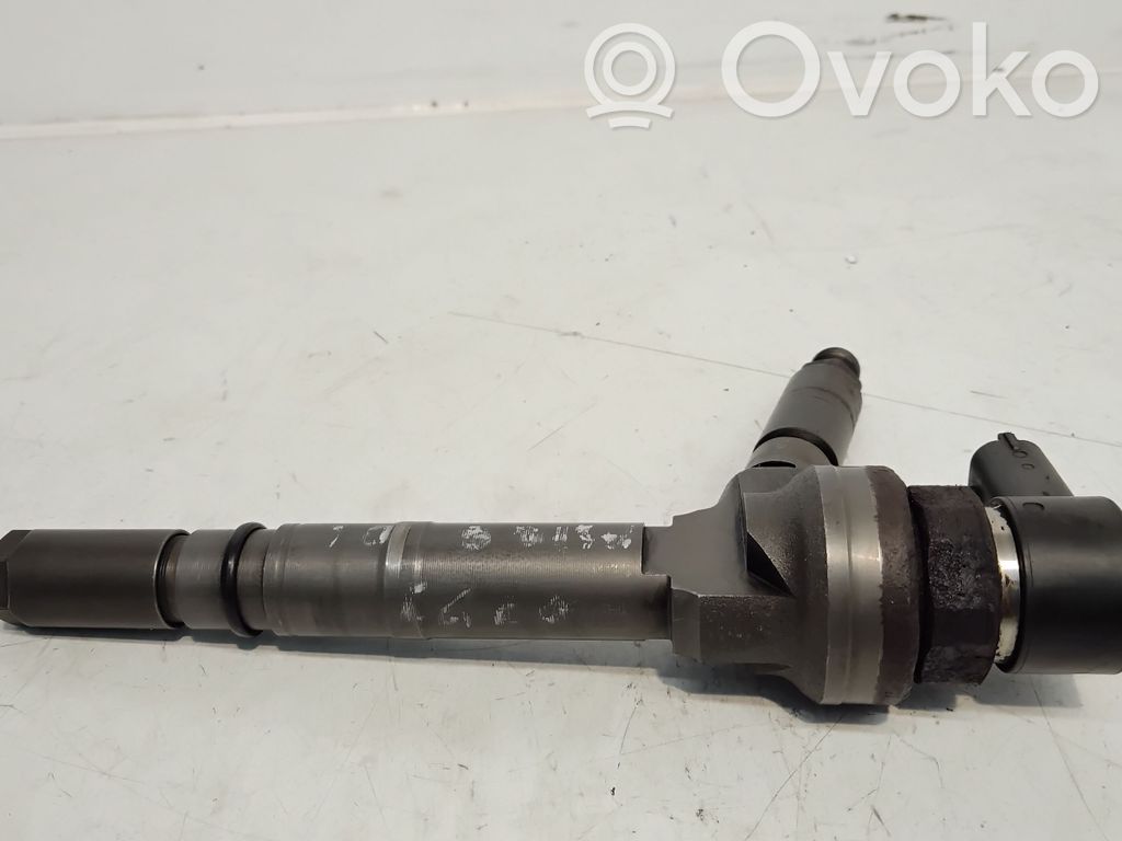Opel Astra H Fuel injector 