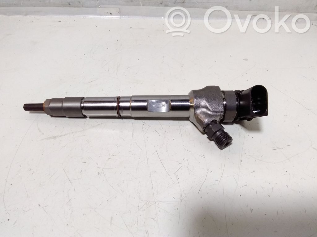 Volkswagen PASSAT B8 Inyector de combustible 