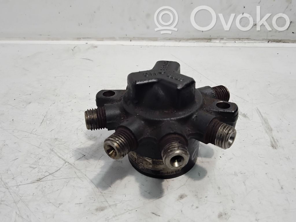 Ford Focus Fuel main line pipe 