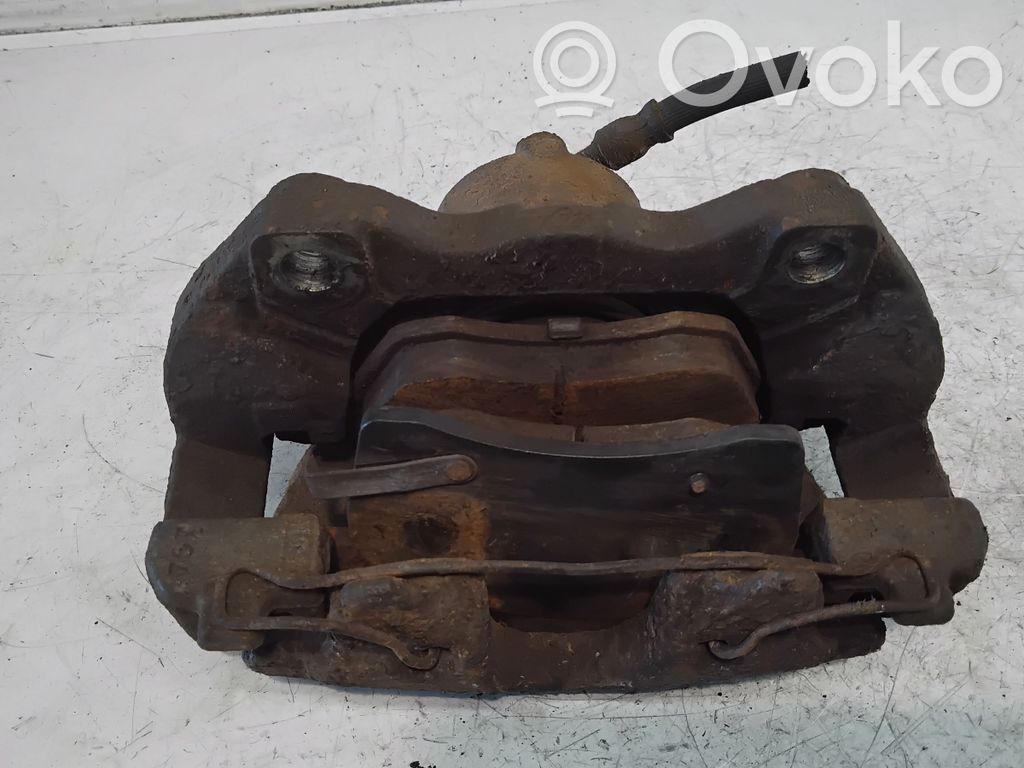 Opel Zafira A Передний суппорт 