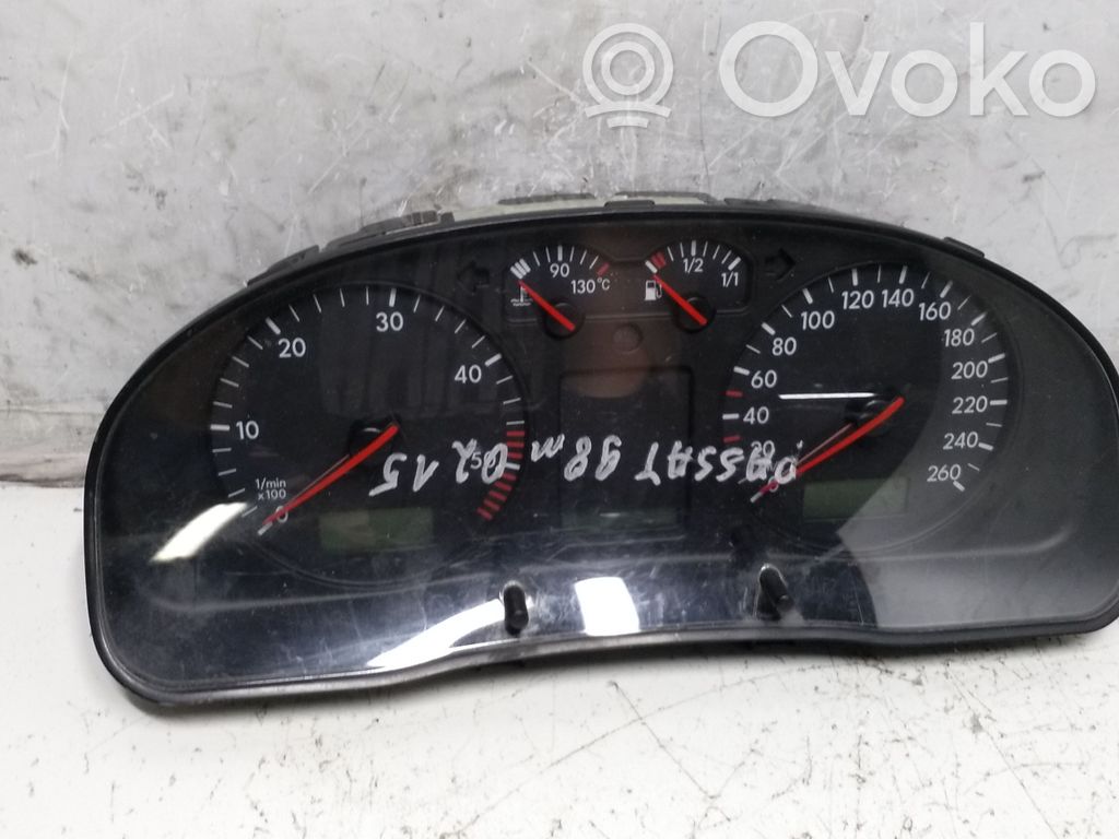 Volkswagen PASSAT B5 Velocímetro (tablero de instrumentos) 