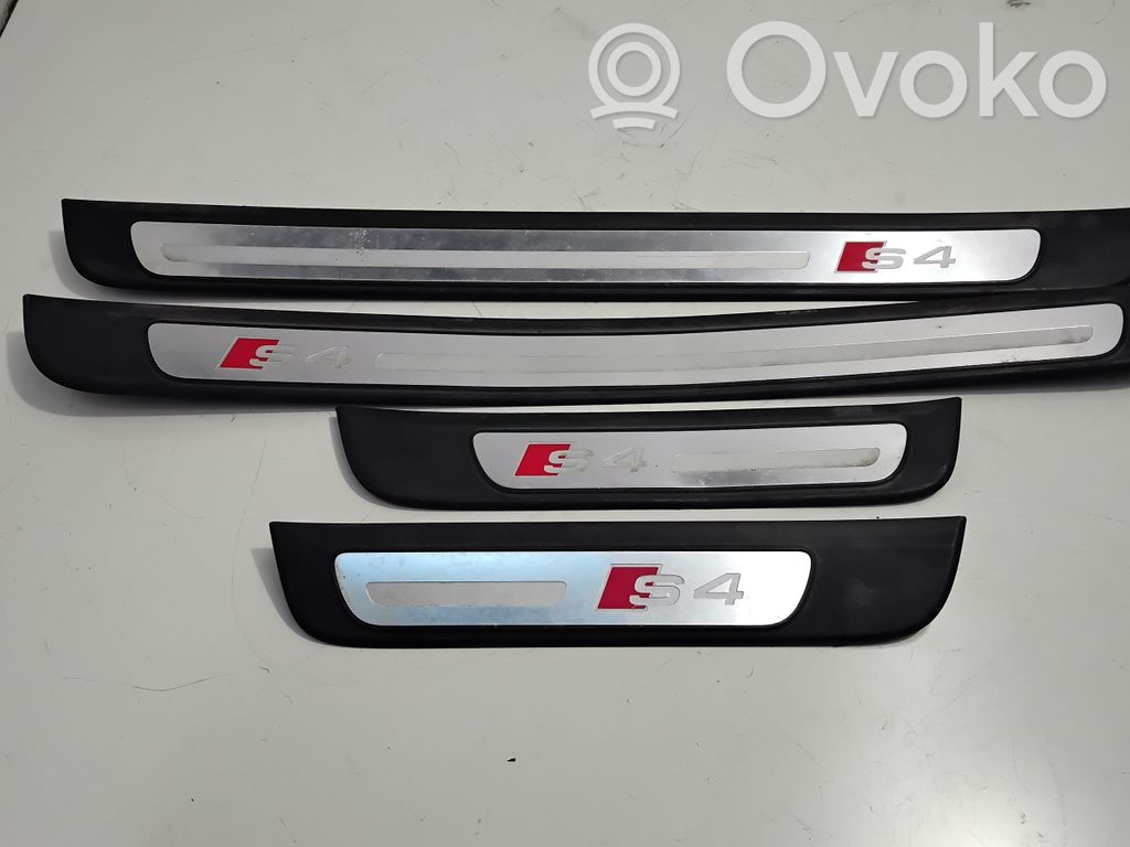 Audi A4 S4 B8 8K Listwa progowa przednia 