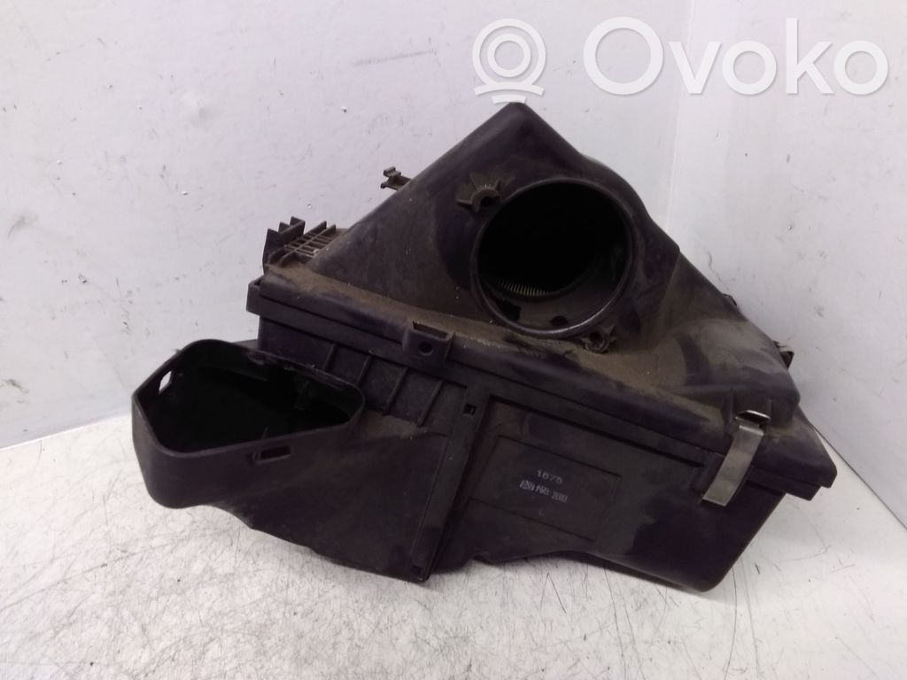BMW 1 E81 E87 Air filter box 