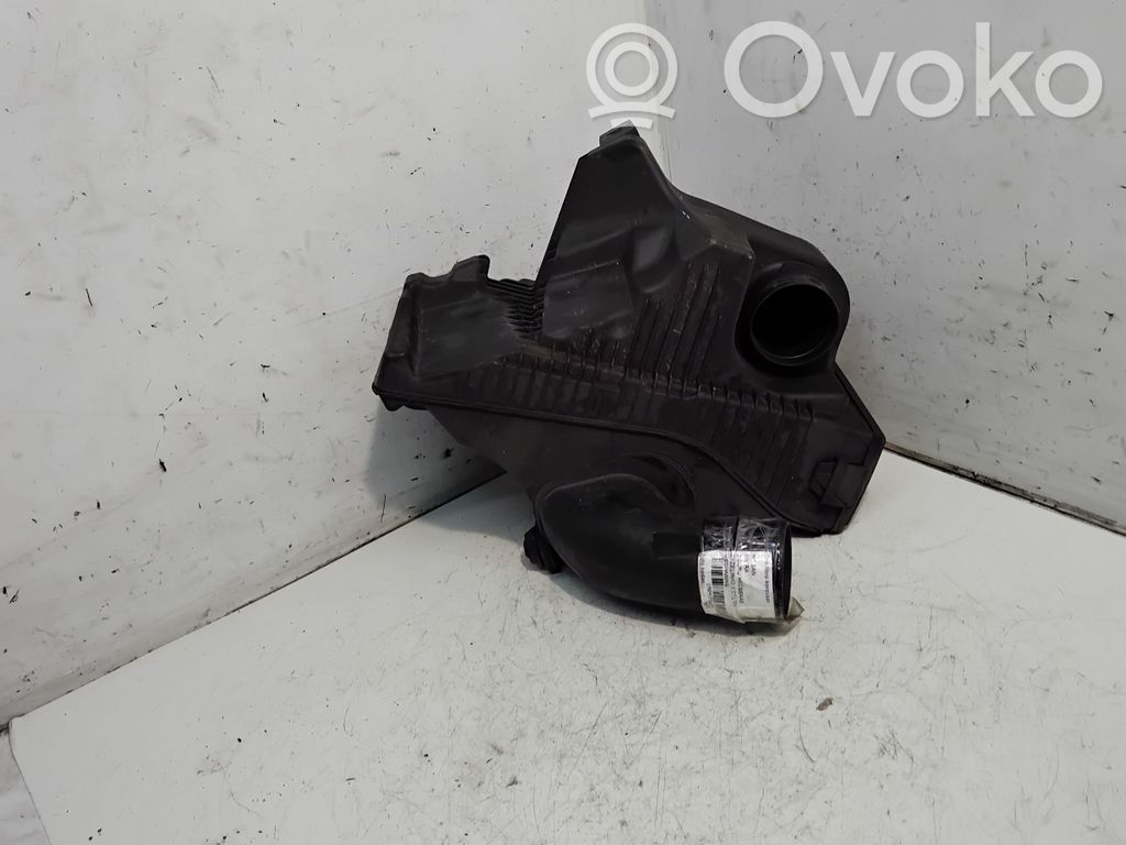 Nissan Micra Air filter box 