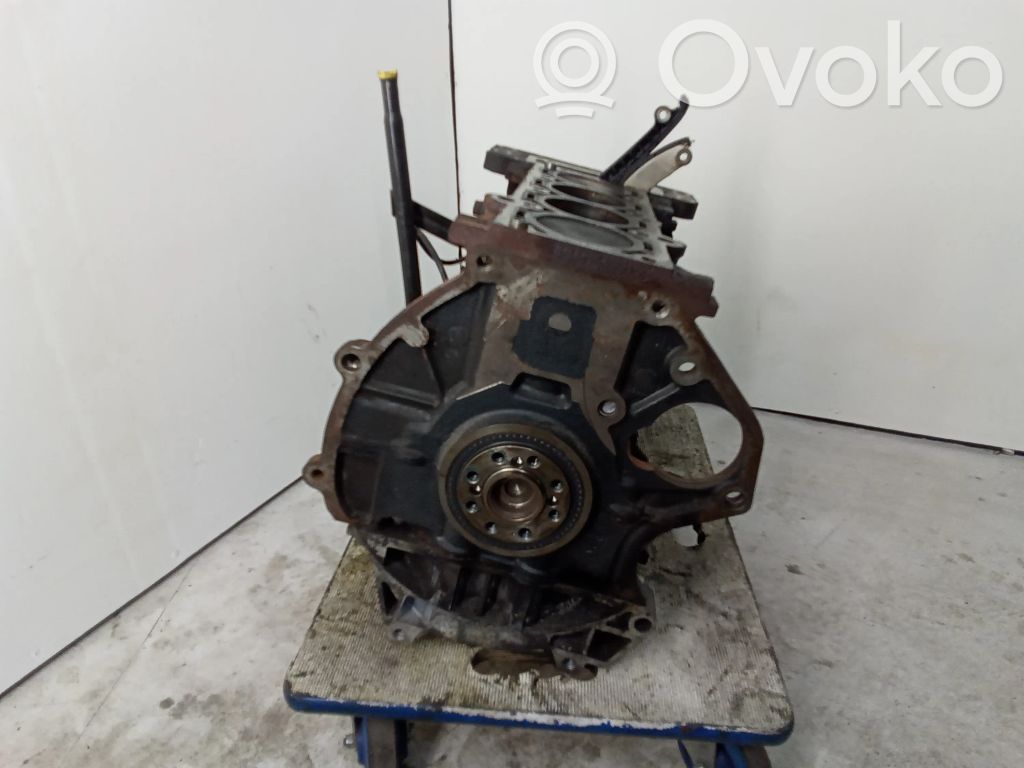 Moottorin lohko   IL22E,04777662AEA