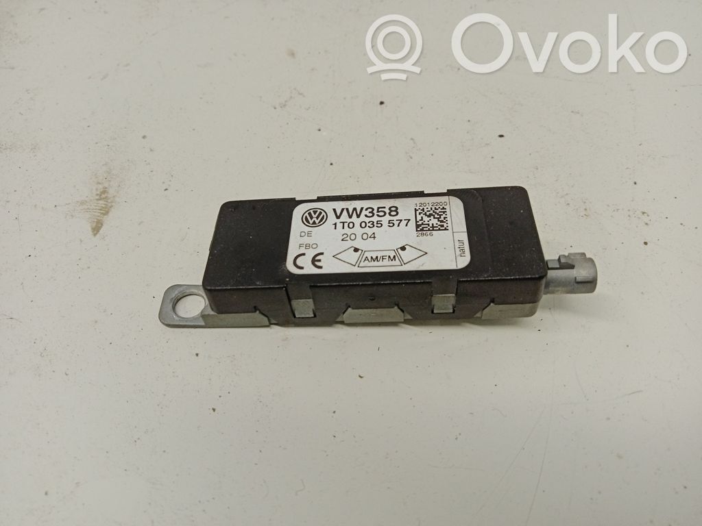 Volkswagen Touran I Amplificator antenă aeriană