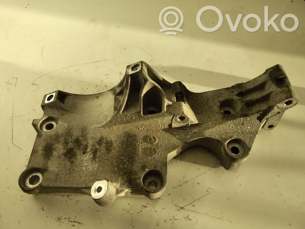 Volkswagen Touran I Mocowanie alternatora 