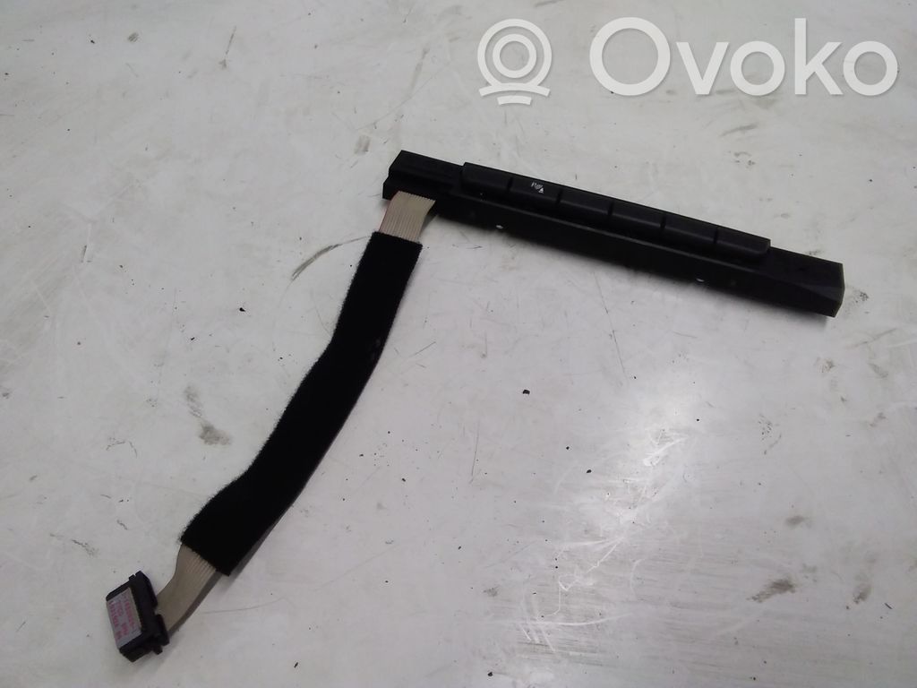 BMW 1 E81 E87 Comutator senzor parcare (PDC) 