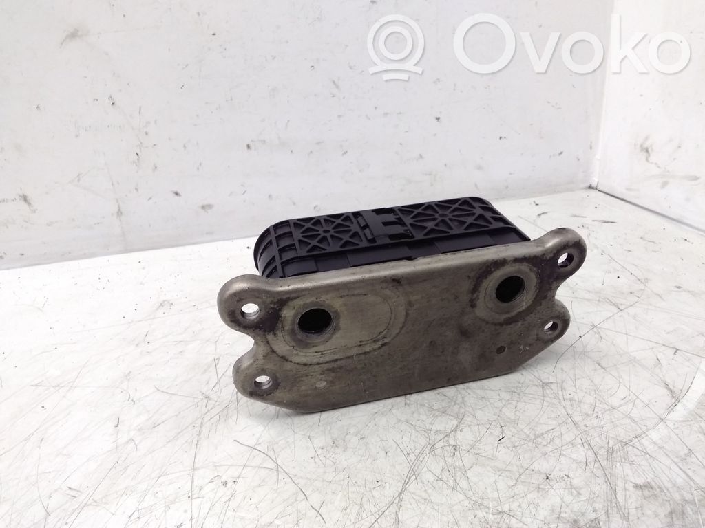 Volvo S80 Öljynsuodattimen kannake 