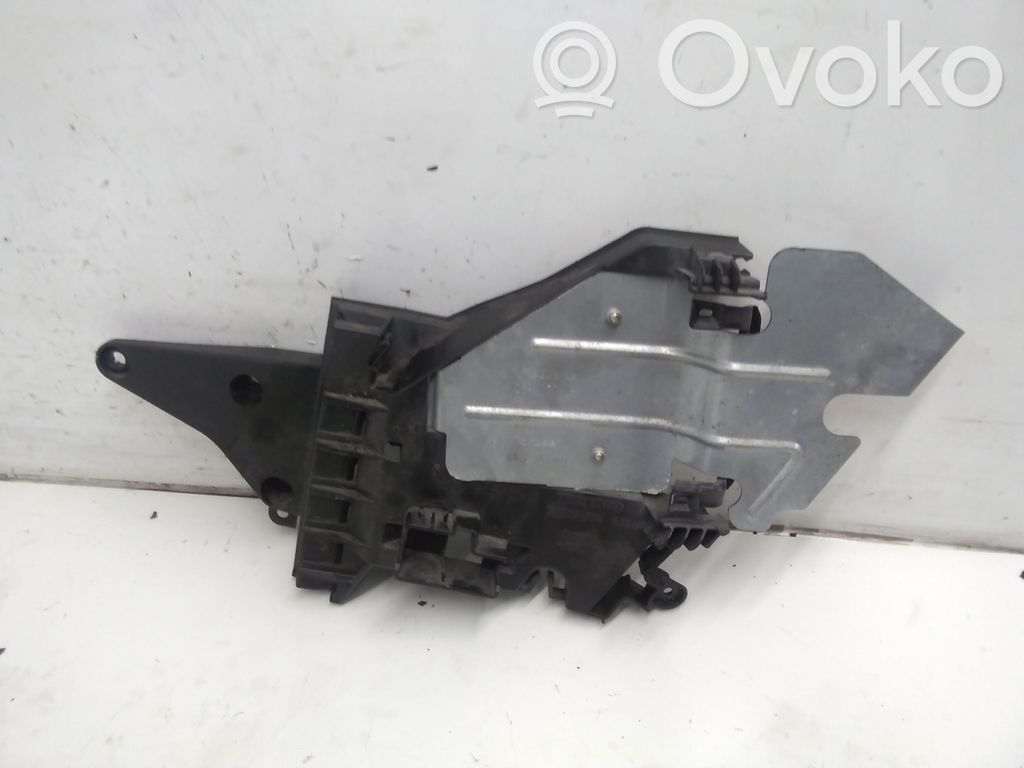 Volvo S80 Laikiklis/ kronšteinas išorinės atidarymo rankenos galinių durų 