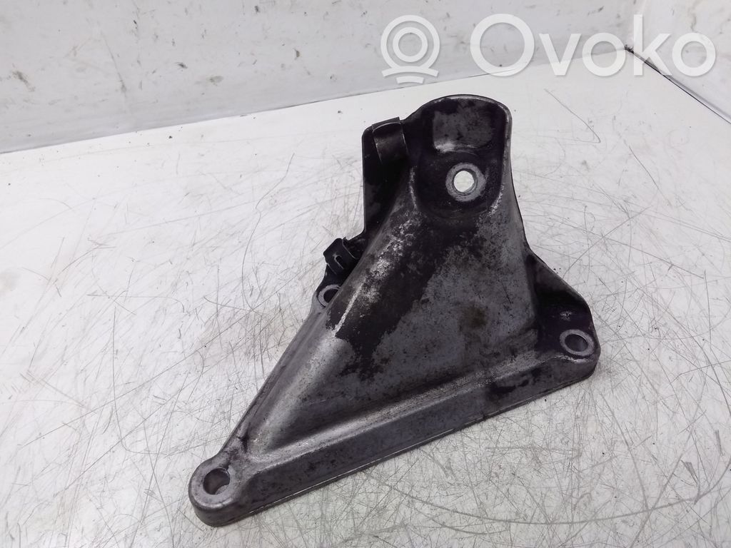 BMW 5 E60 E61 Engine mounting bracket 