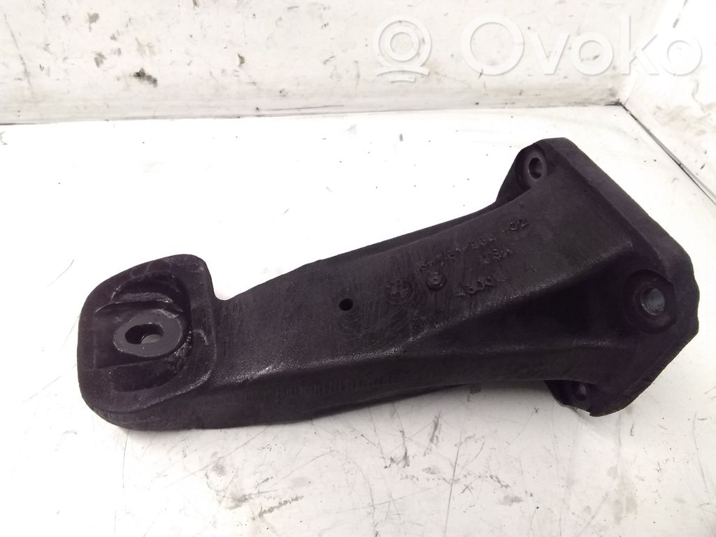 BMW X5 E53 Engine mounting bracket 