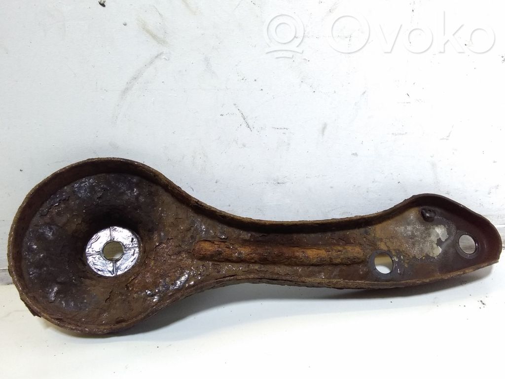 BMW 3 E90 E91 Cits aizmugures šasijas elements 