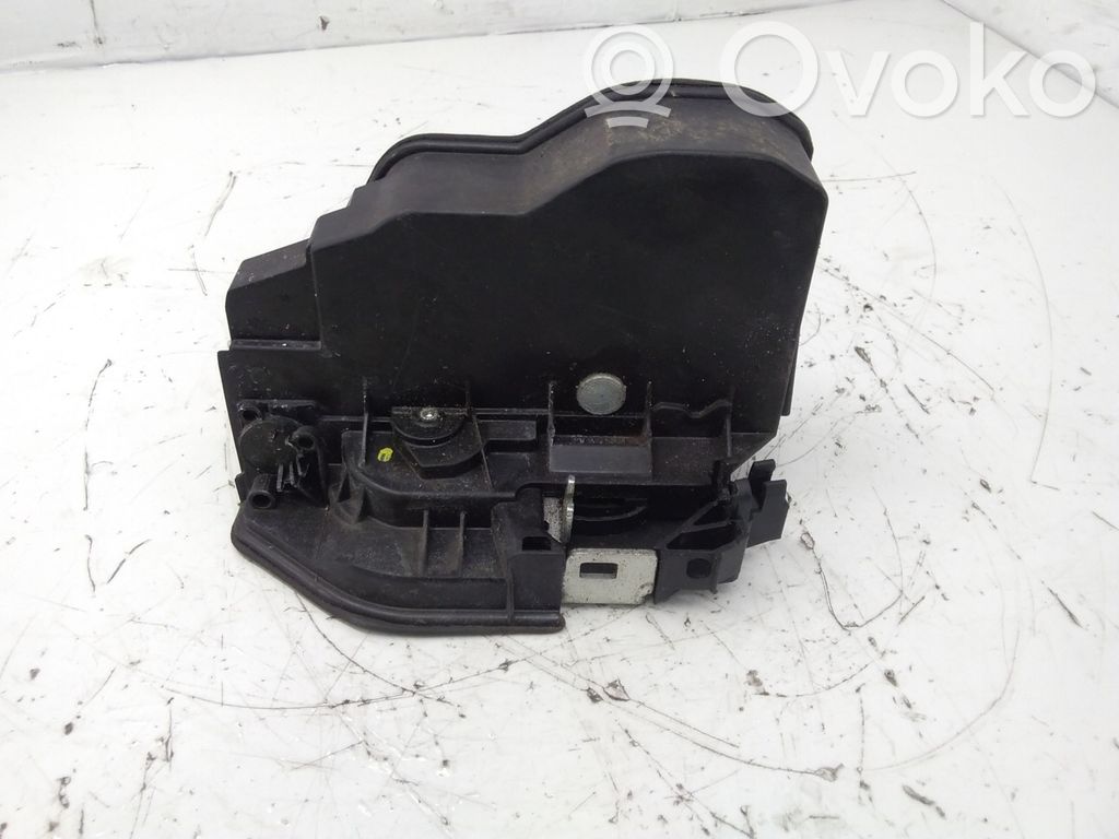 Cerradura de puerta trasera   7154630
