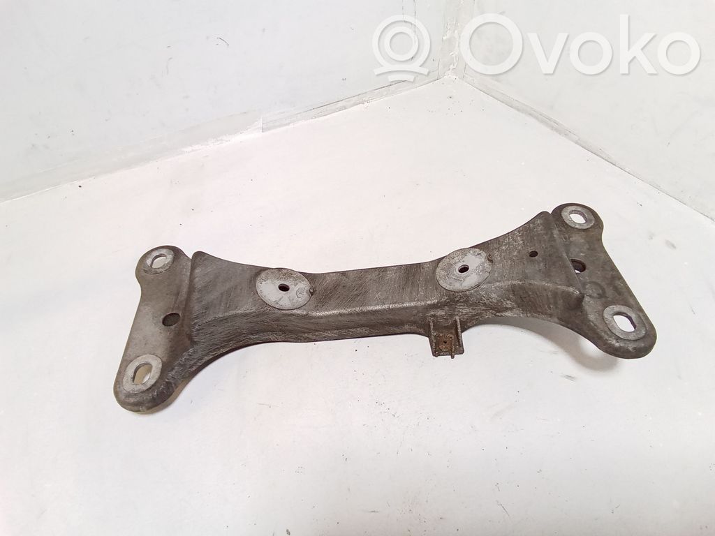 BMW 1 E82 E88 Gearbox mounting bracket 