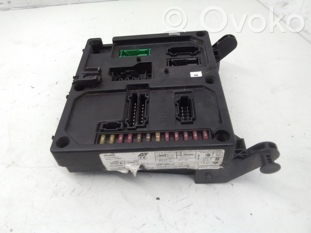 Volkswagen Sharan Fuse module 