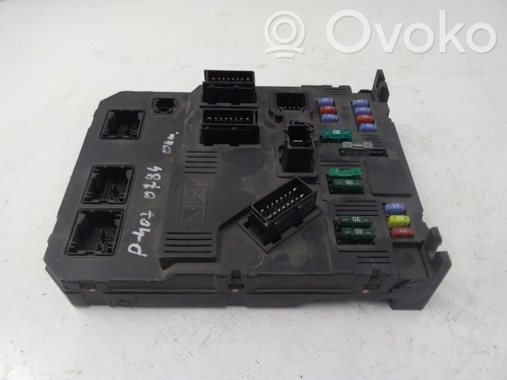 Peugeot 407 Módulo de fusible 
