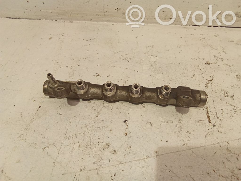 Volkswagen PASSAT CC Polttoainepääputki 