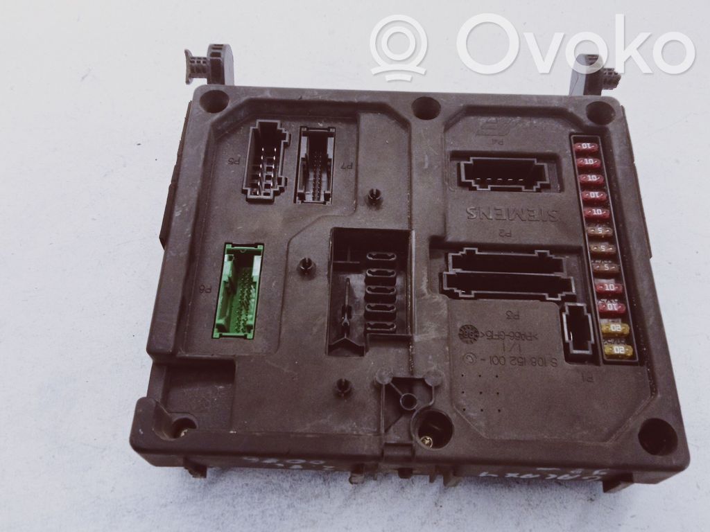 Ford Galaxy Fuse module 