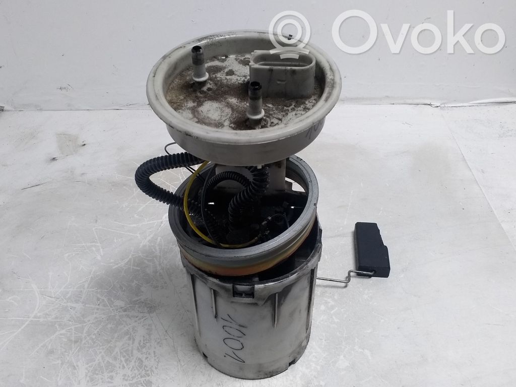 Volkswagen Polo Pompă combustibil în rezervor 
