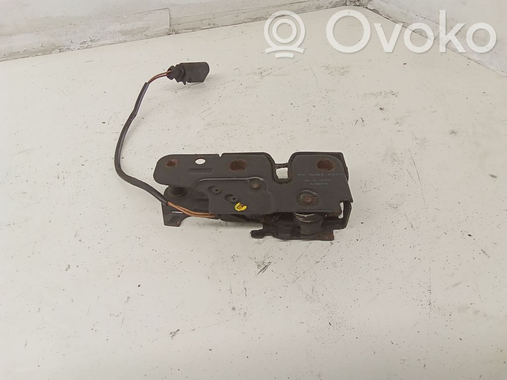 Audi Q7 4L Încuietoare capotă 