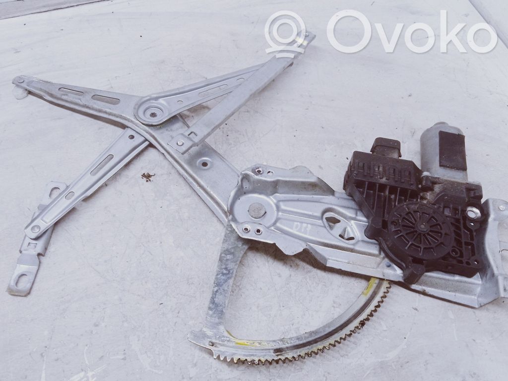 Opel Zafira B Macara ușă față cu motor