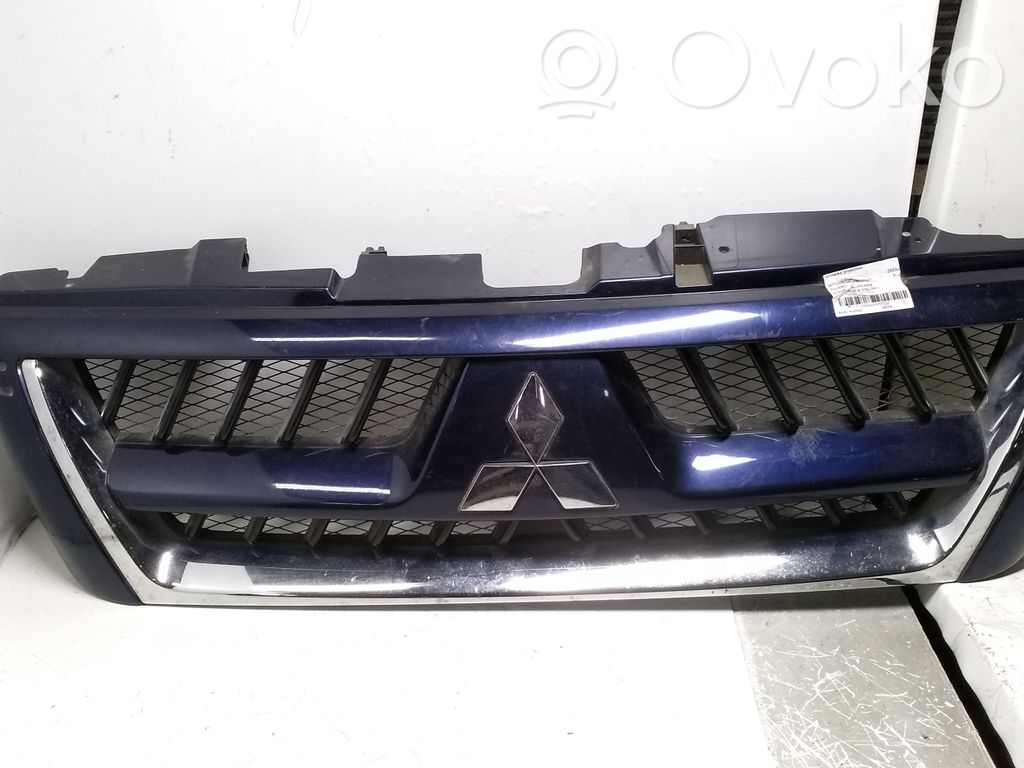 Mitsubishi Pajero Rejilla delantera